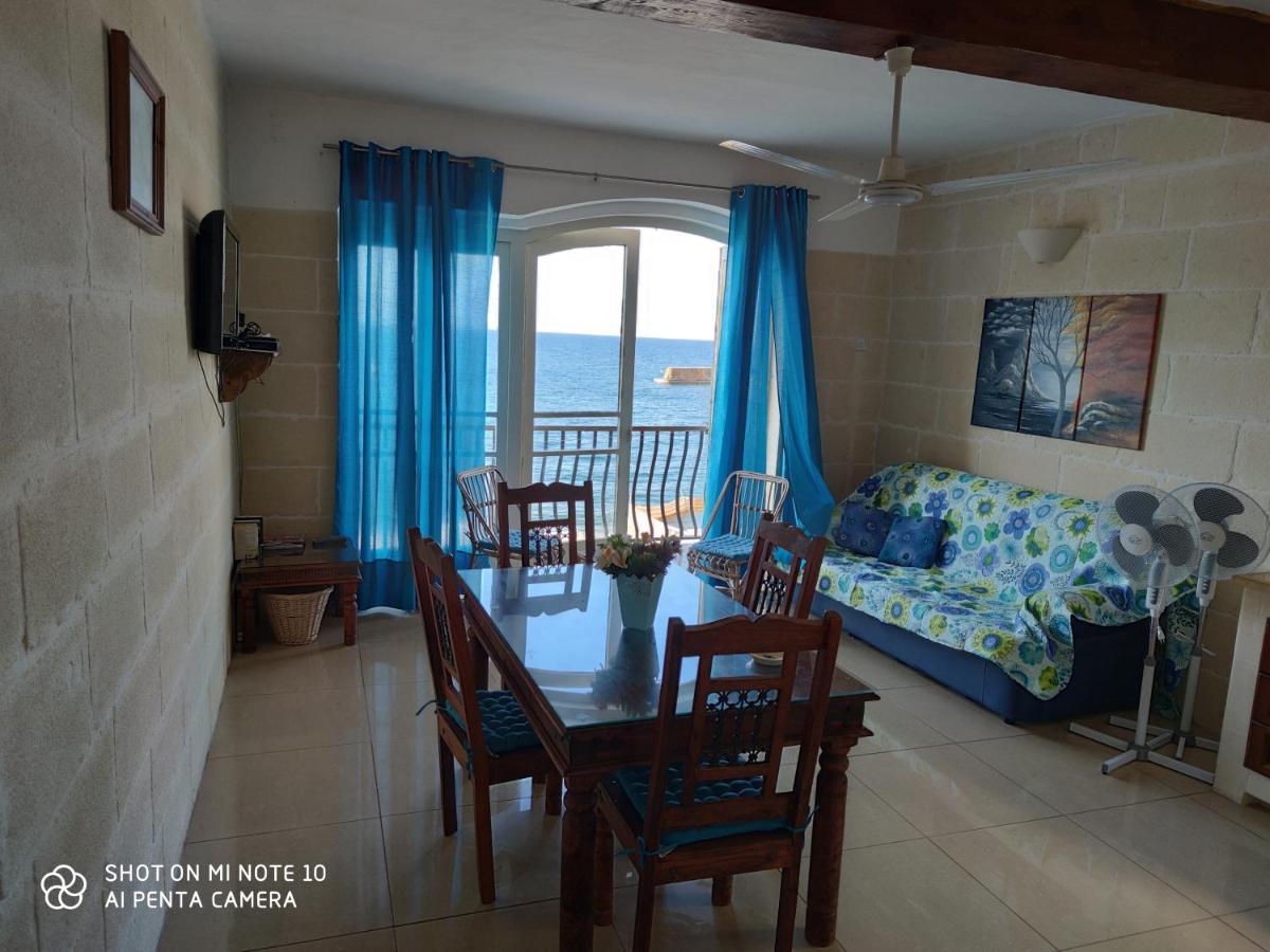 Seafront Two Bedroomed Apartment In Marsalforn Exterior photo